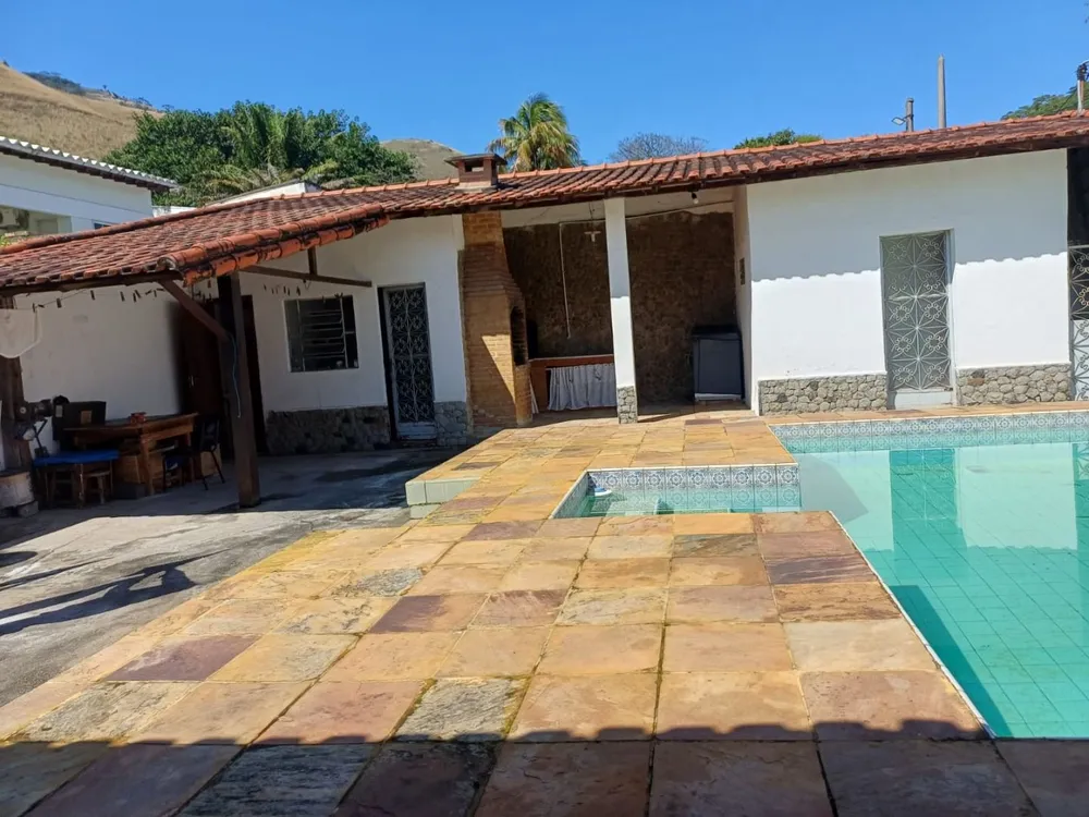 Casa, 3 quartos, 201 m² - Foto 2