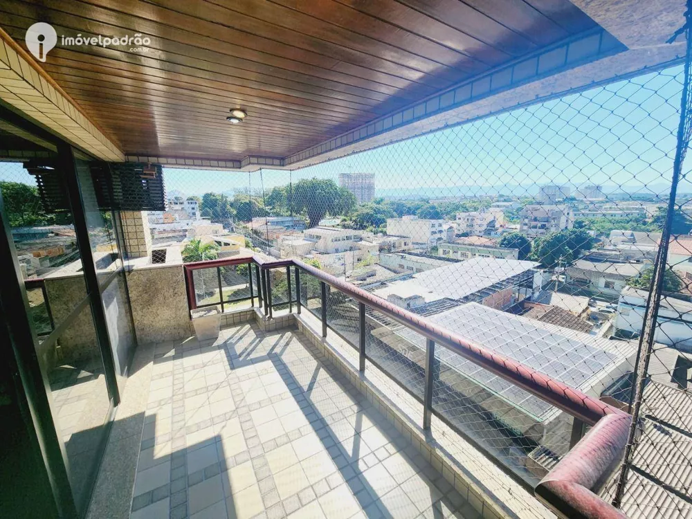 Apartamento, 3 quartos, 240 m² - Foto 2