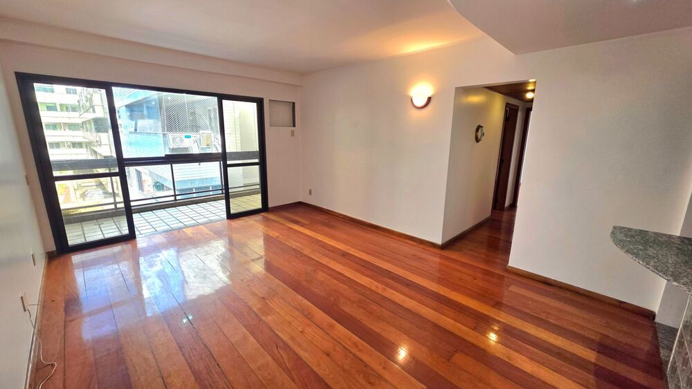 Apartamento para alugar com 3 quartos, 115m² - Foto 1