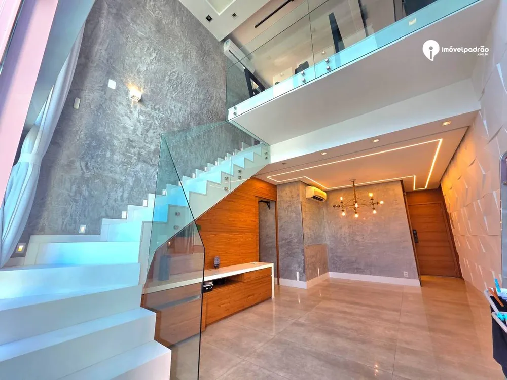 Cobertura, 3 quartos, 220 m² - Foto 1