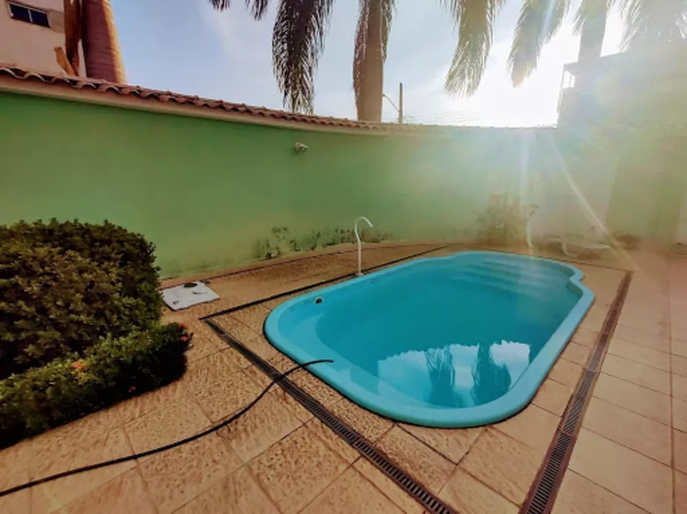 Casa, 4 quartos, 260 m² - Foto 3