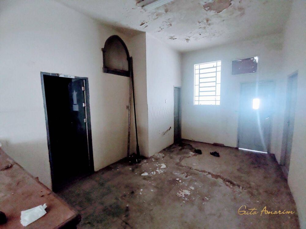 Casa para alugar com 10 quartos, 750m² - Foto 3