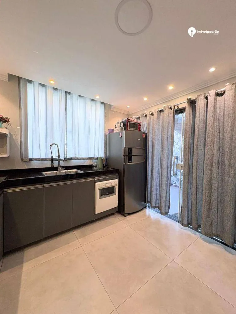 Casa, 3 quartos, 250 m² - Foto 14