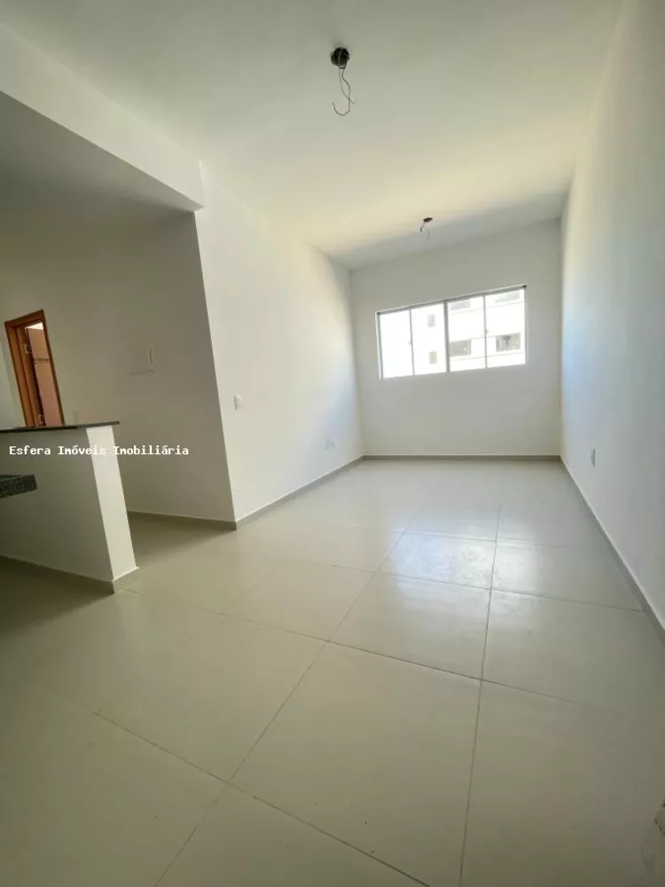 Apartamento à venda com 2 quartos, 45m² - Foto 2