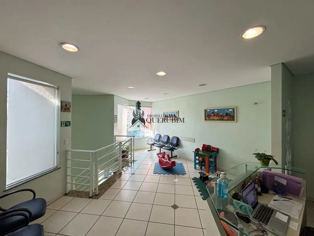 Sobrado, 4 quartos, 420 m² - Foto 2