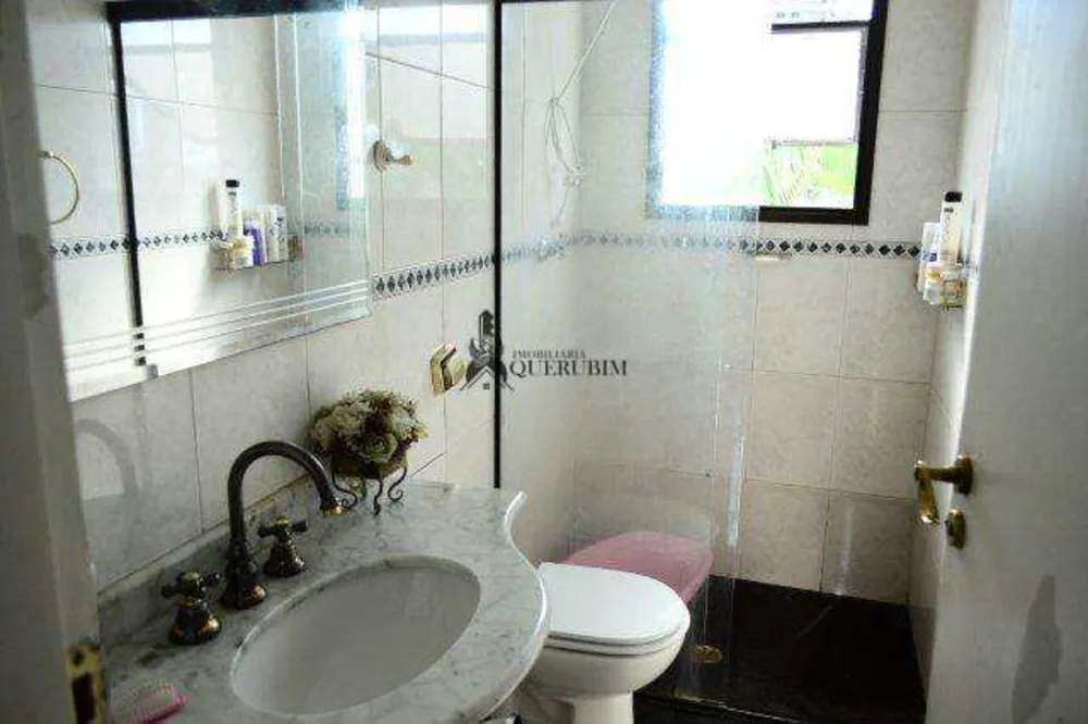 Sobrado, 1 quarto, 451 m² - Foto 1