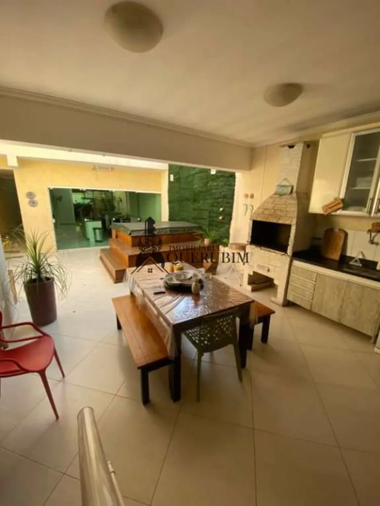 Sobrado, 4 quartos, 350 m² - Foto 1
