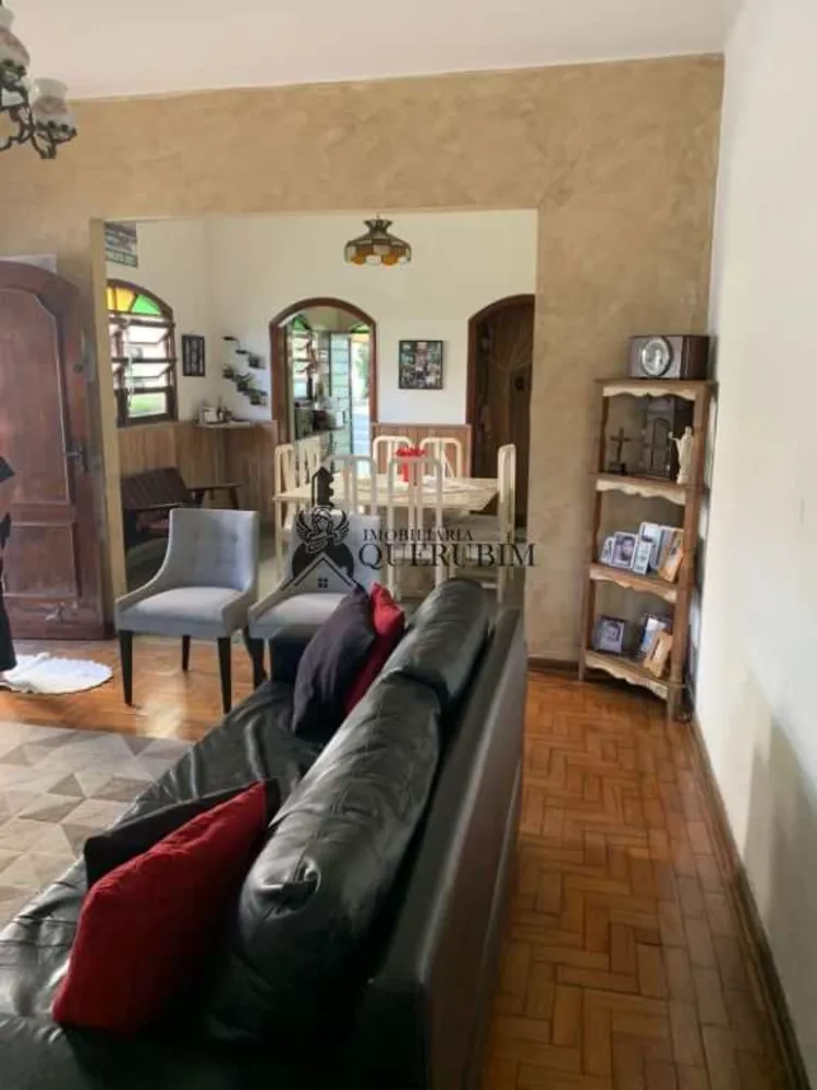 Casa, 4 quartos, 220 m² - Foto 1