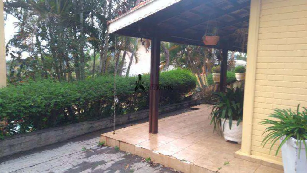 Chácara, 3 quartos, 1400 m² - Foto 1