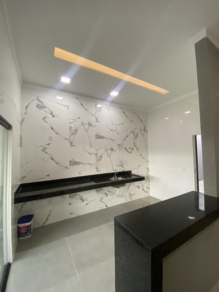 Casa à venda com 3 quartos, 105m² - Foto 3