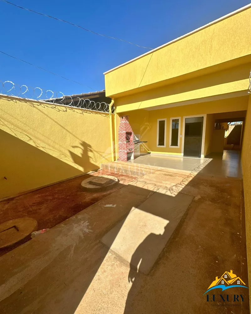 Casa à venda com 2 quartos, 75m² - Foto 2