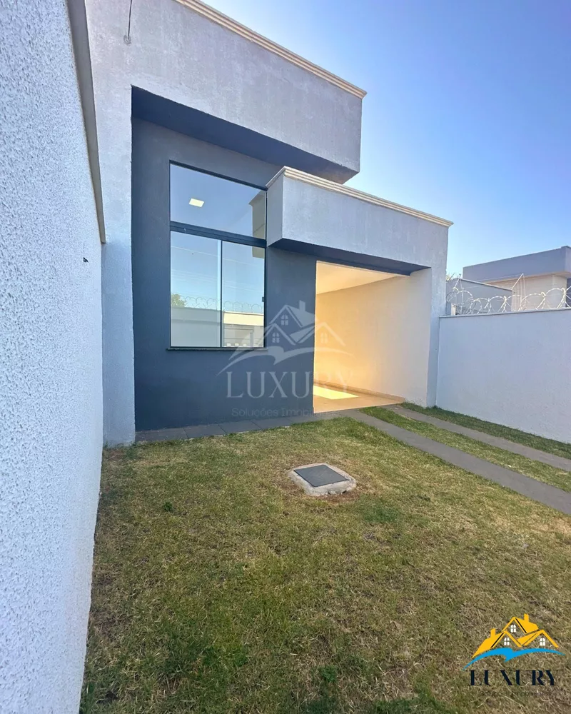 Casa à venda com 3 quartos, 100m² - Foto 2