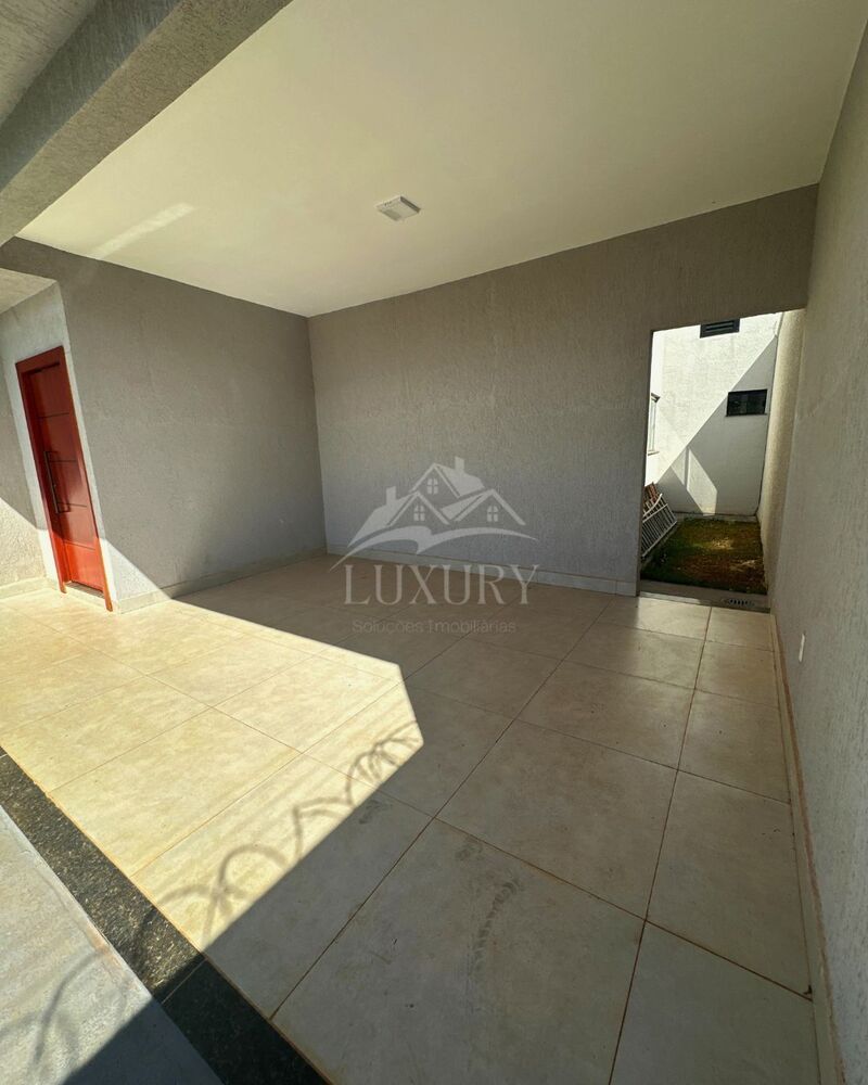 Casa à venda com 3 quartos, 125m² - Foto 1