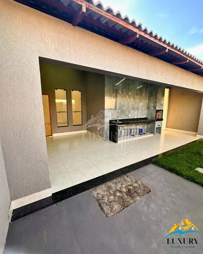 Casa à venda com 3 quartos, 120m² - Foto 1