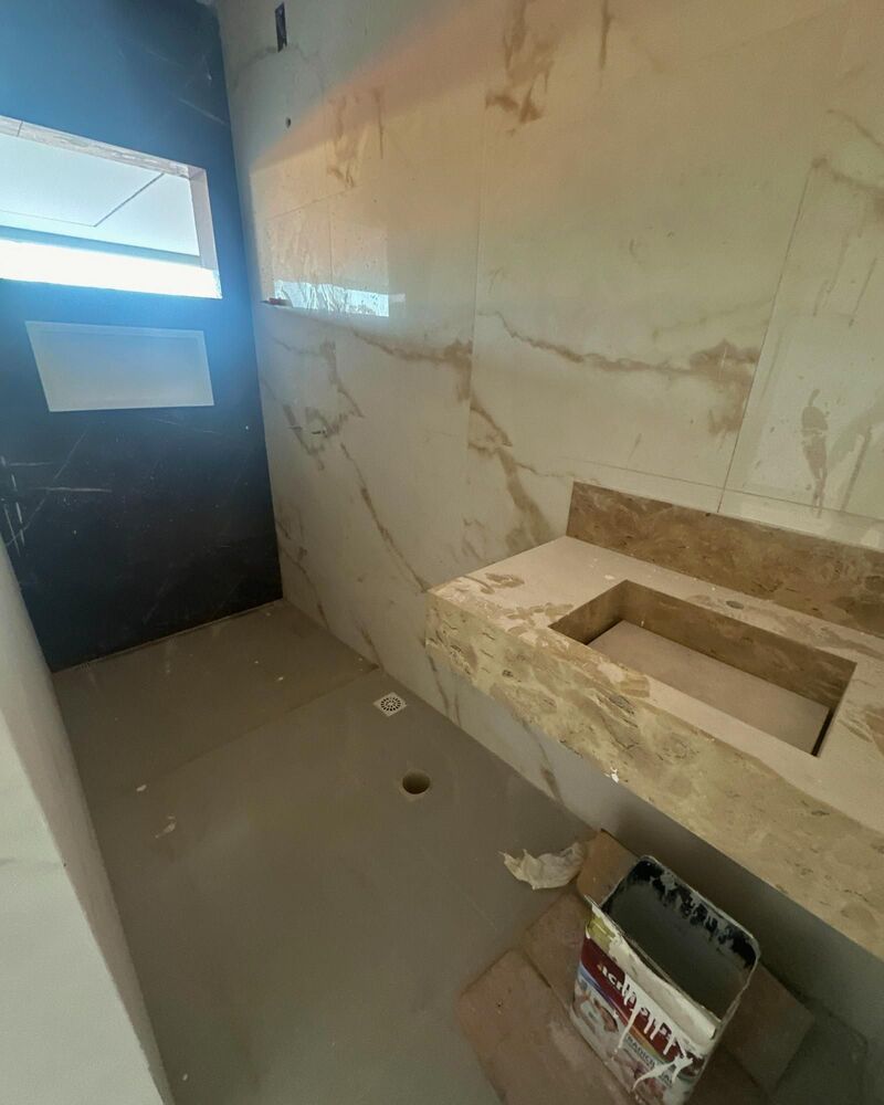 Casa de Condomínio à venda com 3 quartos, 253m² - Foto 4