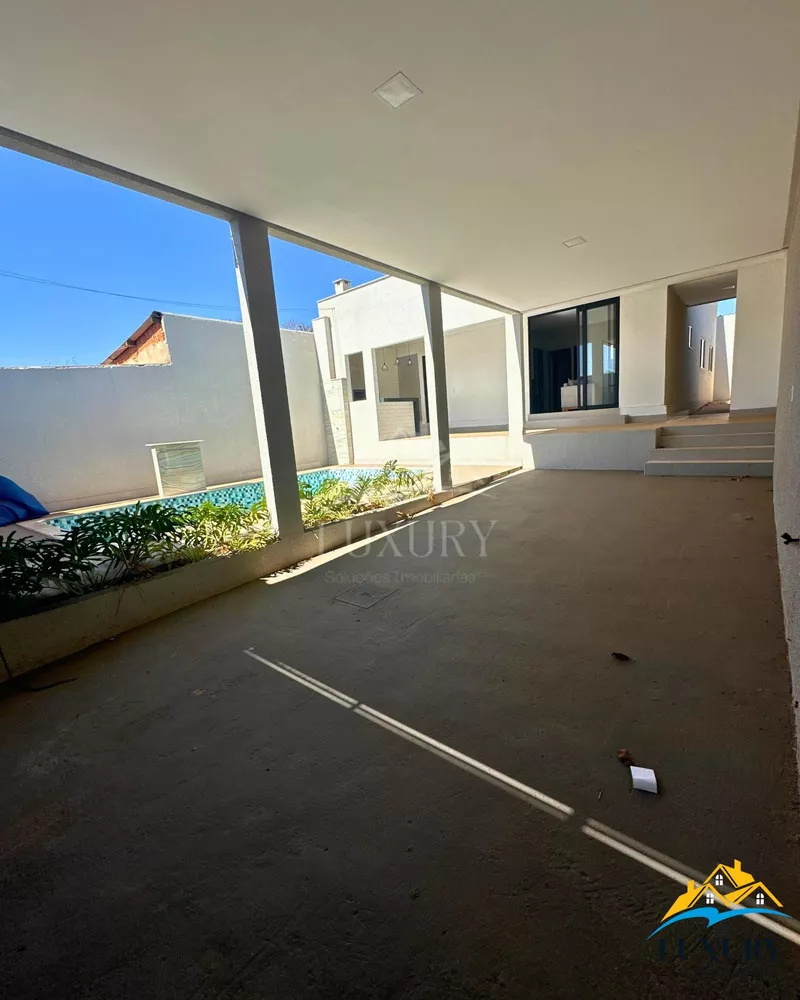 Casa à venda com 3 quartos, 140m² - Foto 2