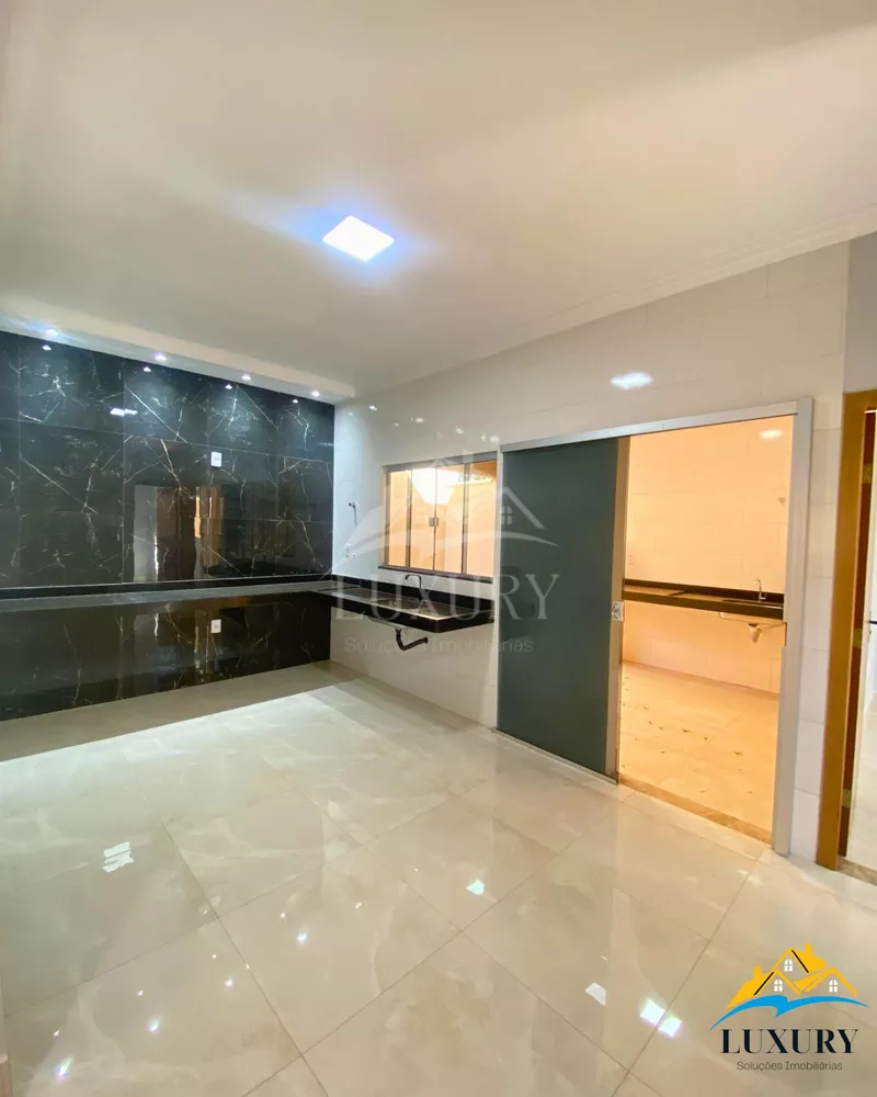 Casa à venda com 3 quartos, 248m² - Foto 8