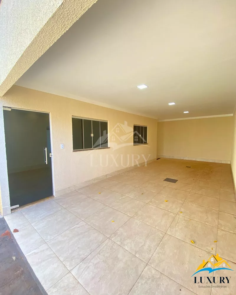 Casa à venda com 3 quartos, 248m² - Foto 4