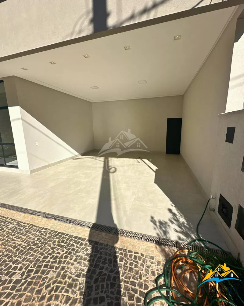 Casa de Condomínio à venda com 3 quartos, 221m² - Foto 4