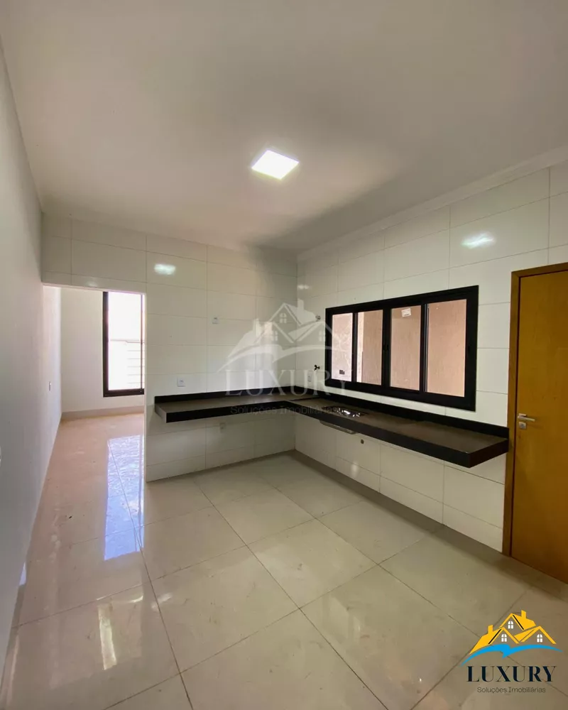 Casa à venda com 3 quartos, 110m² - Foto 11