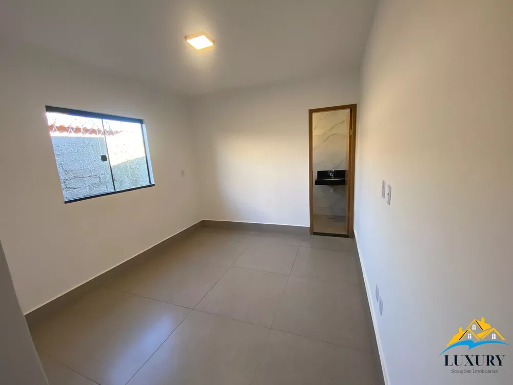 Casa à venda com 2 quartos, 89m² - Foto 9