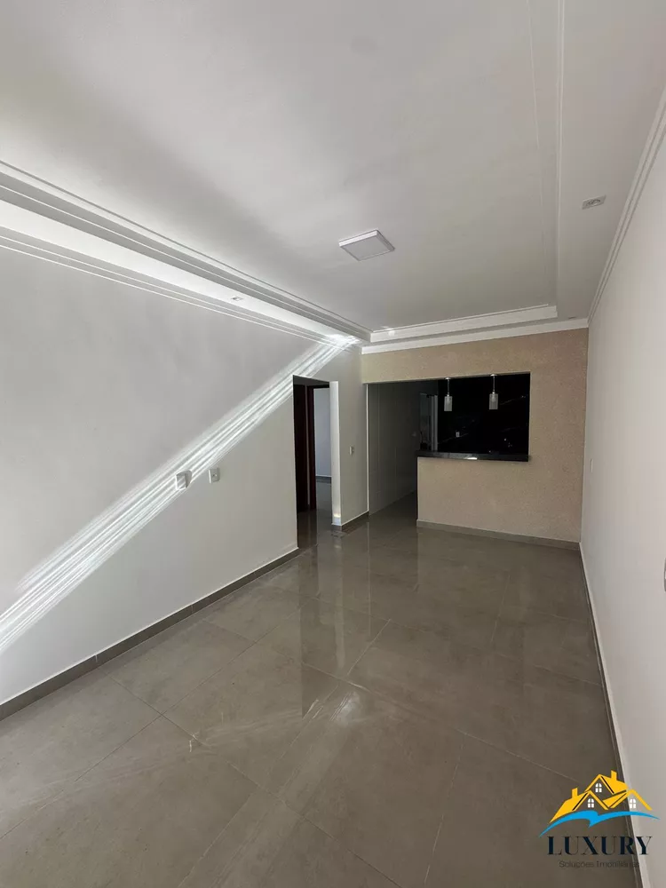 Casa à venda com 3 quartos, 88m² - Foto 3