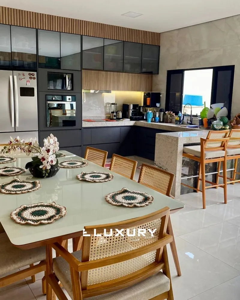 Casa, 3 quartos, 166 m² - Foto 2