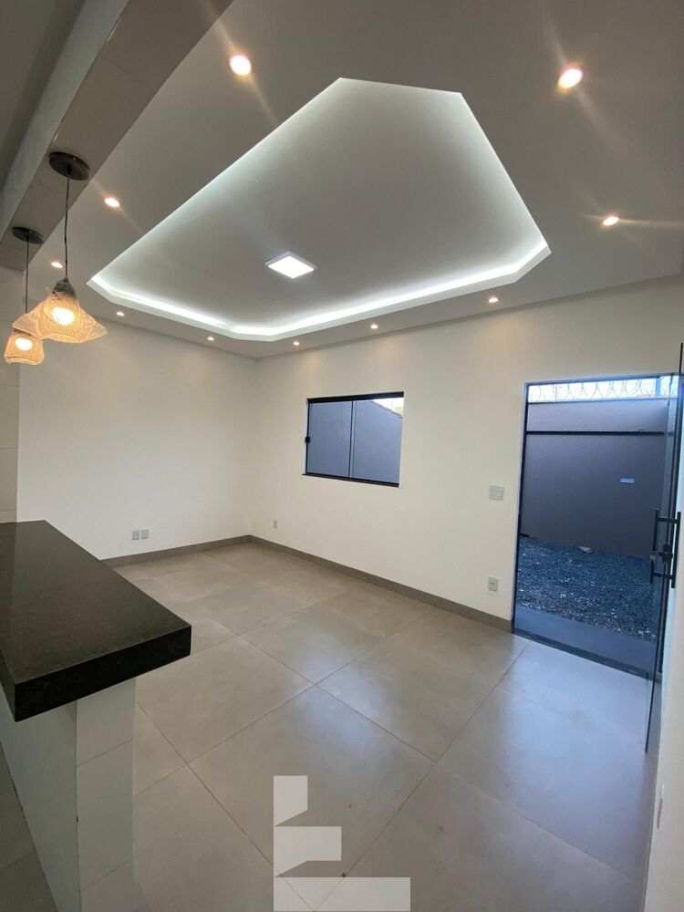 Casa à venda com 2 quartos, 70m² - Foto 8