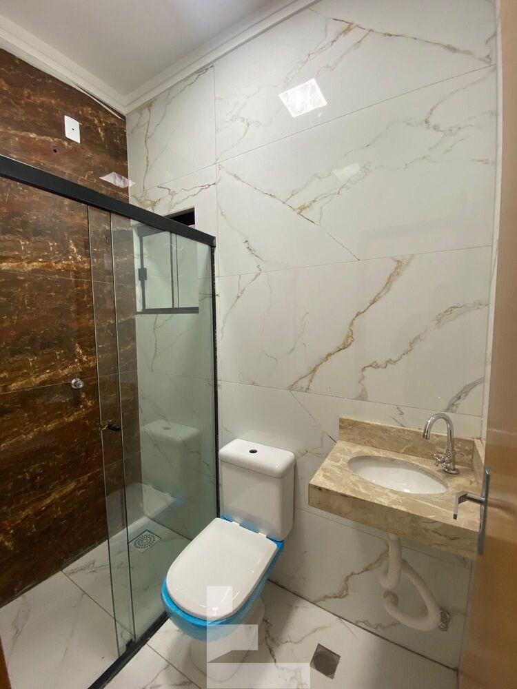 Casa à venda com 2 quartos, 70m² - Foto 6