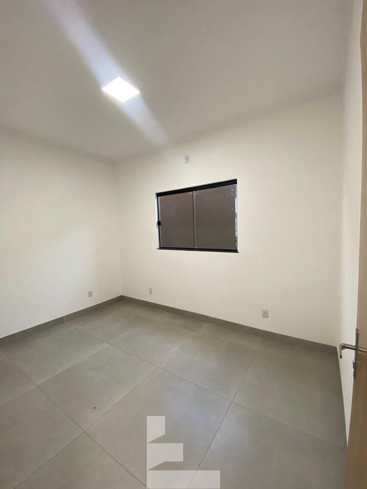 Casa à venda com 2 quartos, 70m² - Foto 5