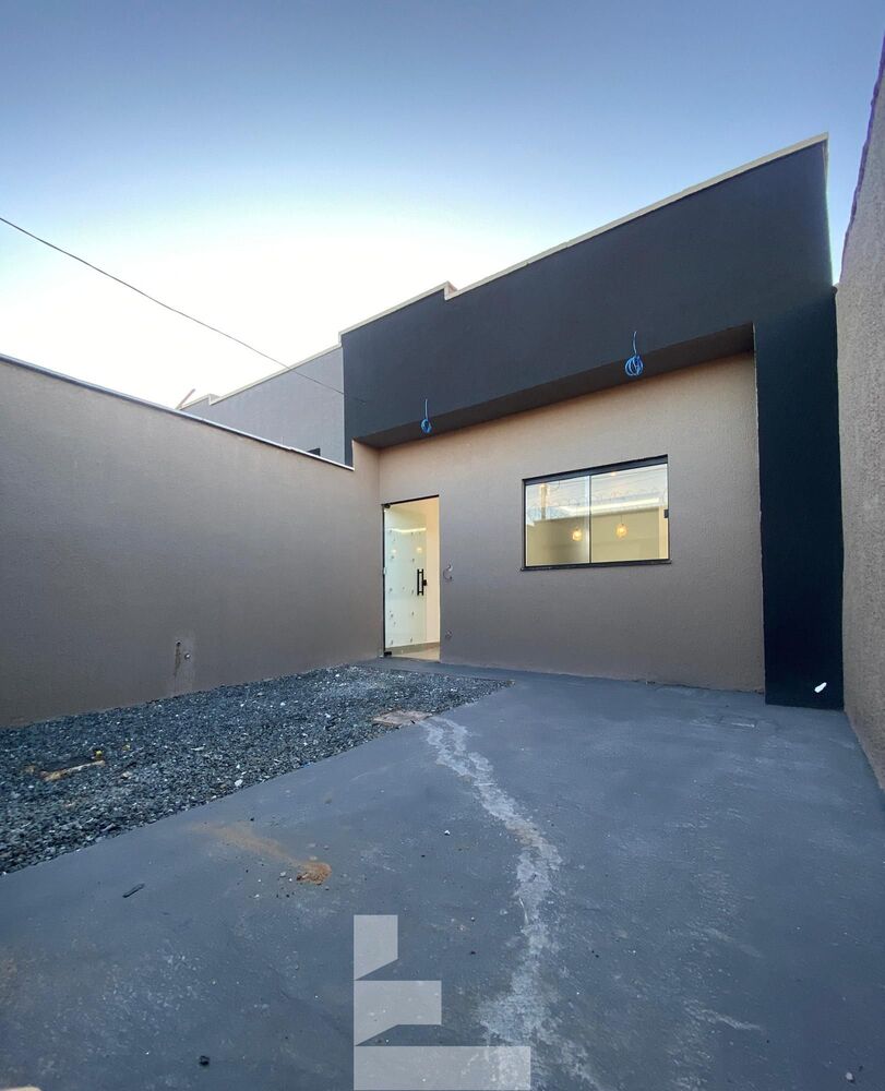 Casa à venda com 2 quartos, 70m² - Foto 4