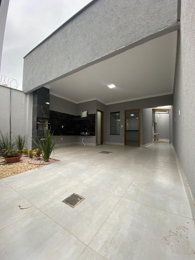 Casa à venda com 3 quartos, 110m² - Foto 1