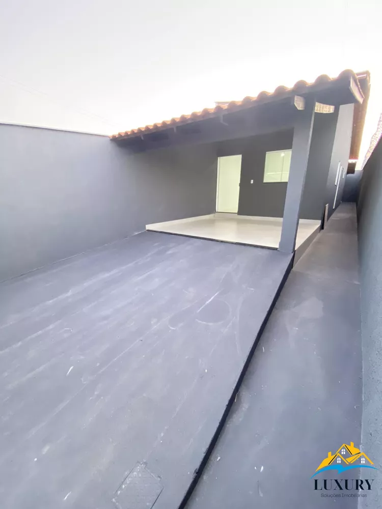 Casa à venda com 2 quartos, 78m² - Foto 2