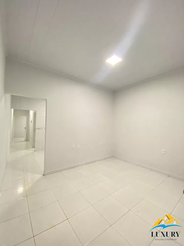 Casa à venda com 2 quartos, 78m² - Foto 4