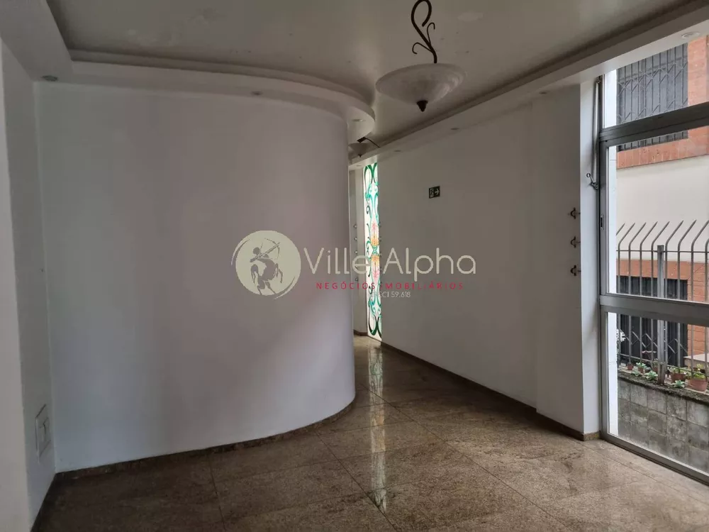 Sobrado à venda com 4 quartos, 250m² - Foto 2