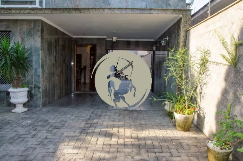 Casa, 3 quartos, 224 m² - Foto 2