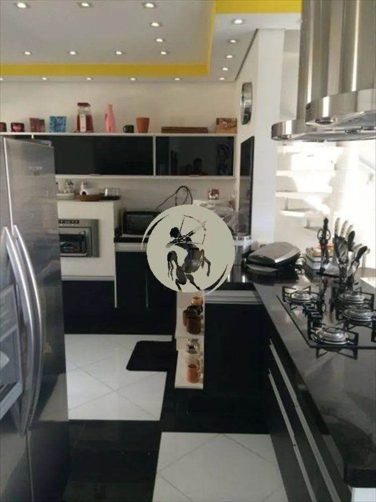 Cobertura, 3 quartos, 240 m² - Foto 3