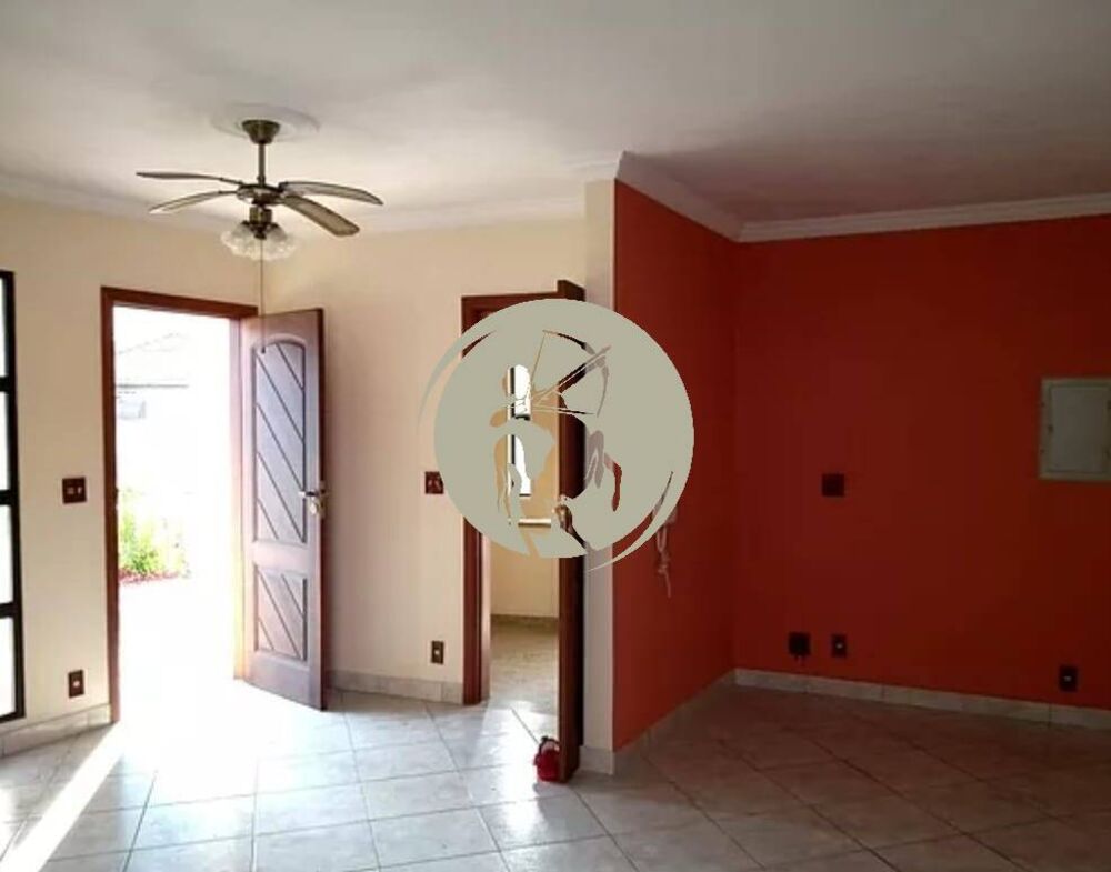 Casa à venda com 4 quartos, 339m² - Foto 1