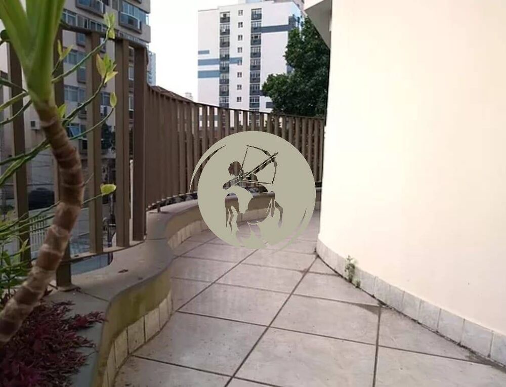 Casa à venda com 4 quartos, 339m² - Foto 8