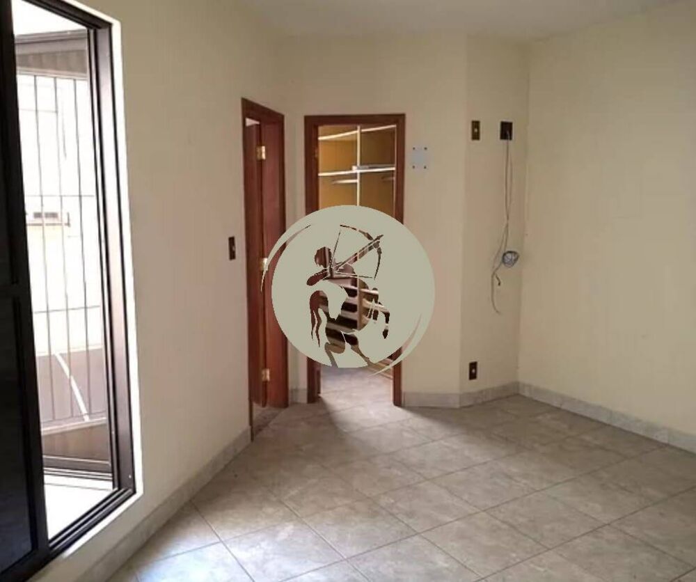 Casa à venda com 4 quartos, 339m² - Foto 3