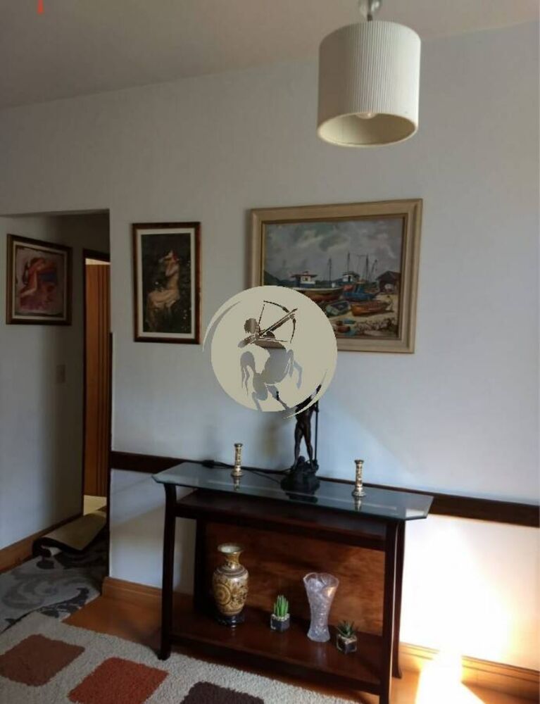 Casa à venda com 3 quartos, 264m² - Foto 4