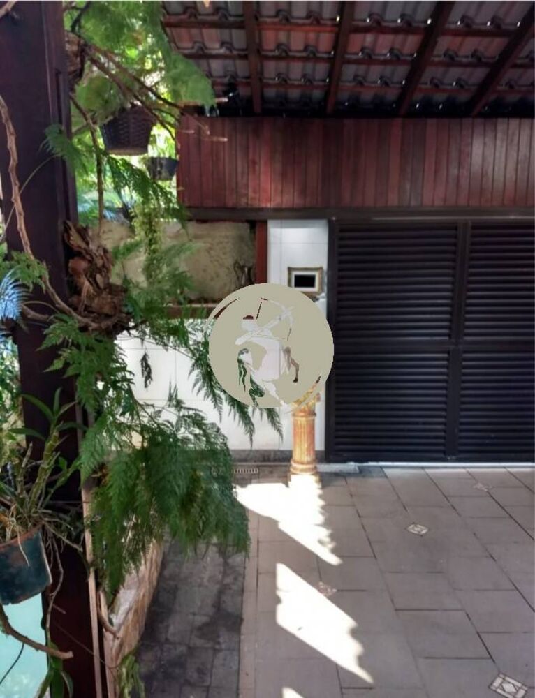 Casa à venda com 3 quartos, 264m² - Foto 2