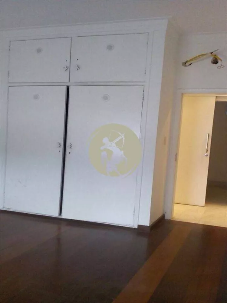 Apartamento à venda com 3 quartos, 247m² - Foto 2