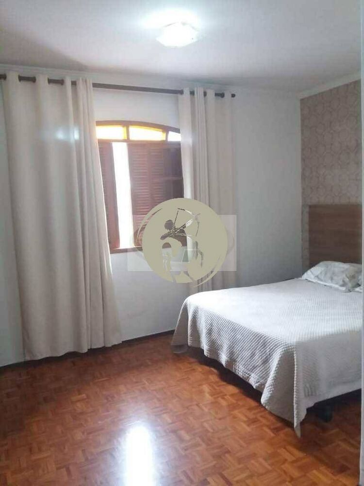 Casa à venda com 3 quartos, 174m² - Foto 7