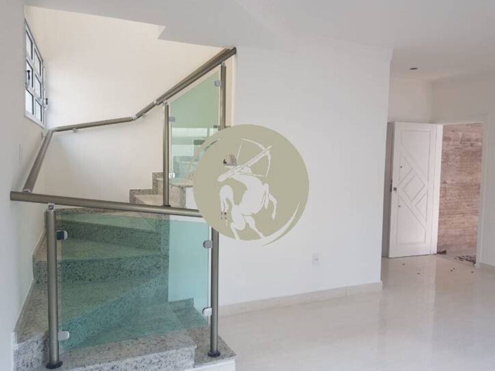 Casa à venda com 3 quartos, 146m² - Foto 2