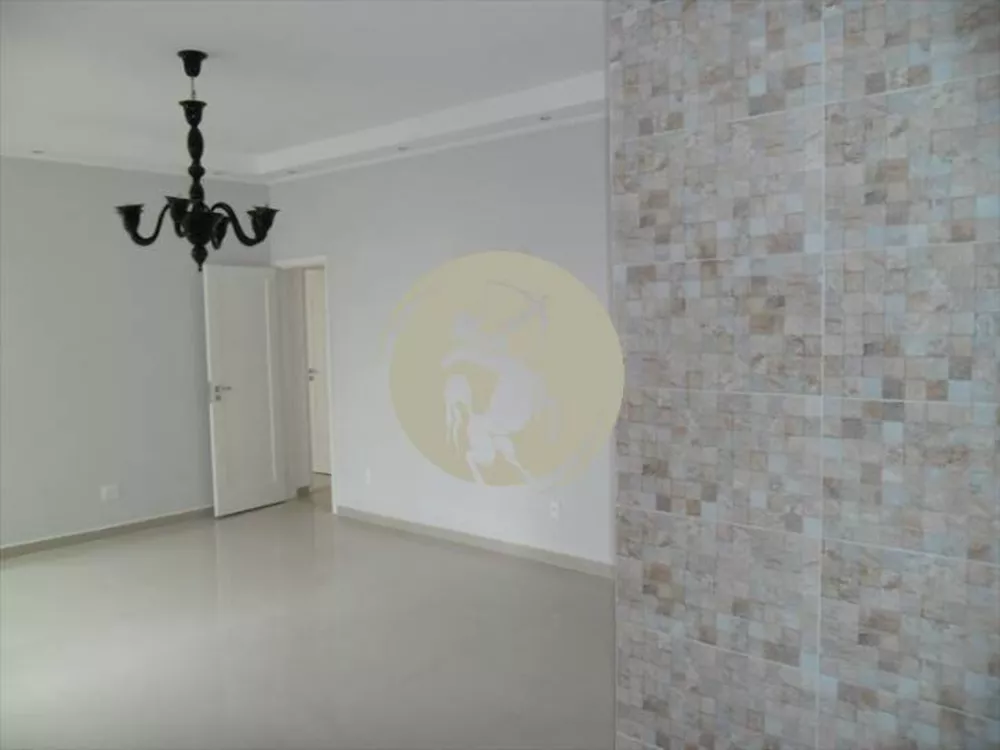 Apartamento à venda com 3 quartos, 118m² - Foto 1