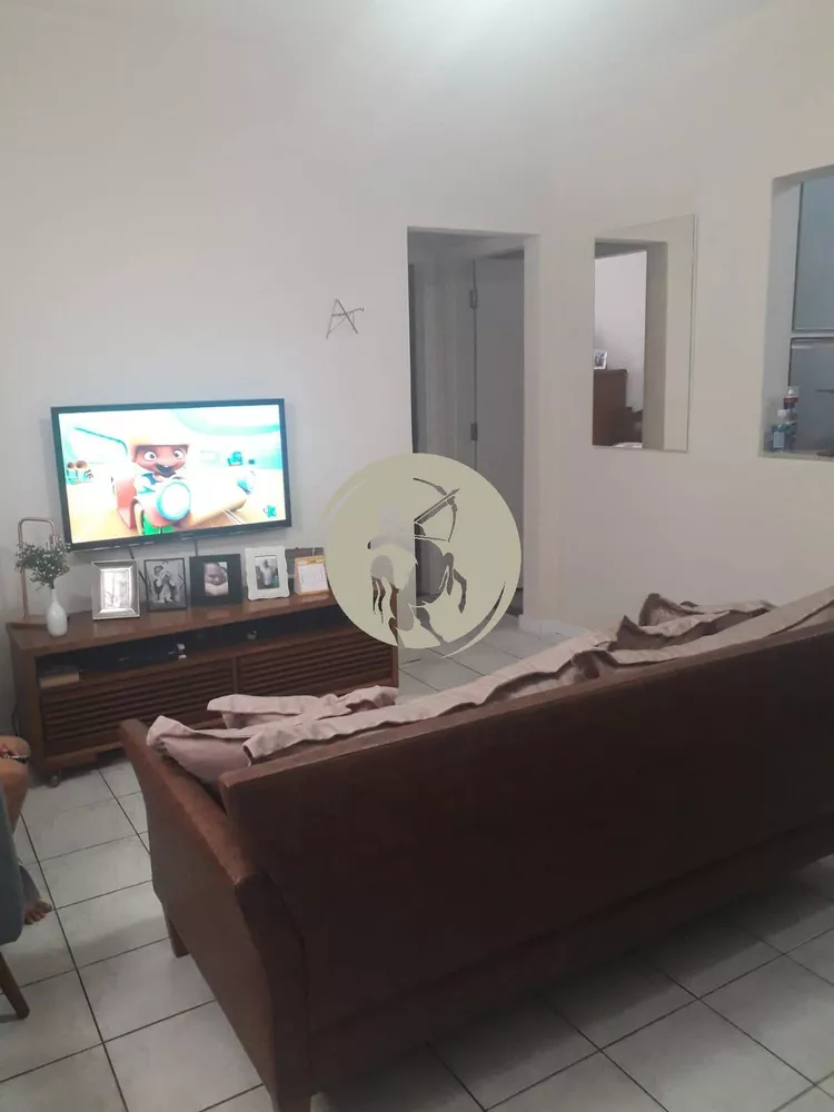 Apartamento à venda com 2 quartos, 70m² - Foto 1