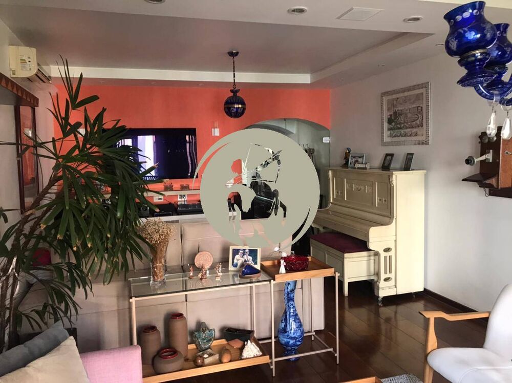 Apartamento à venda com 3 quartos, 260m² - Foto 1
