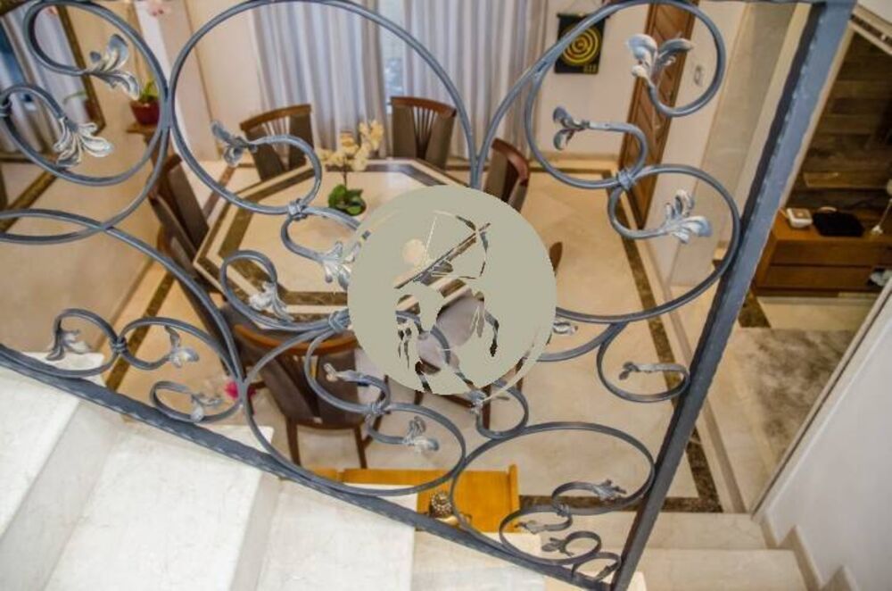 Casa à venda com 3 quartos, 224m² - Foto 2