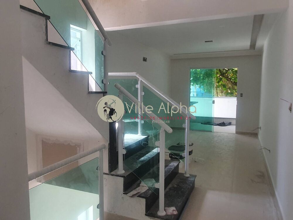 Casa à venda com 3 quartos, 150m² - Foto 1